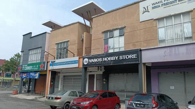 Facing main road 2 storey shop Taman Technology Cheng 1