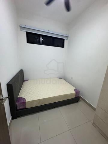 meldrum height room for rent / walking 10+ min to ciq / no agent fee 1