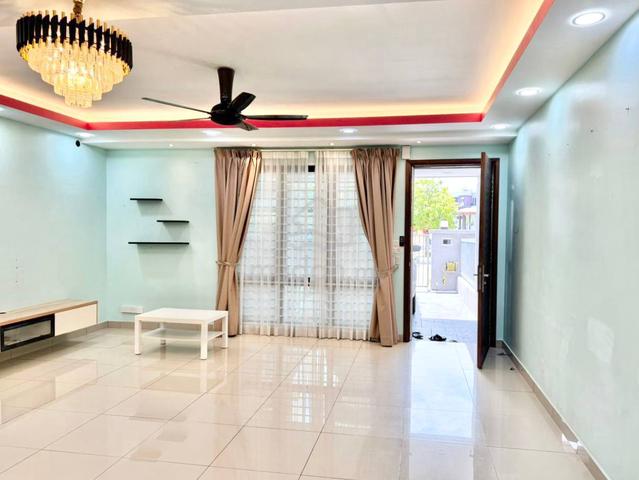 Lower Unit Townhouse @ The Strata, Bandar Puteri Bangi 1