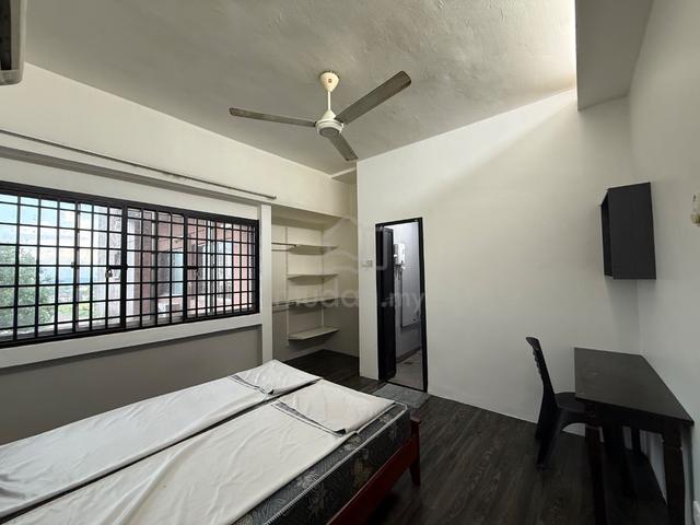 Larkin Utama condo 1