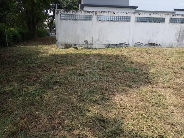 Bungalow land 6857 ft^2 along Jalan York, selling 1