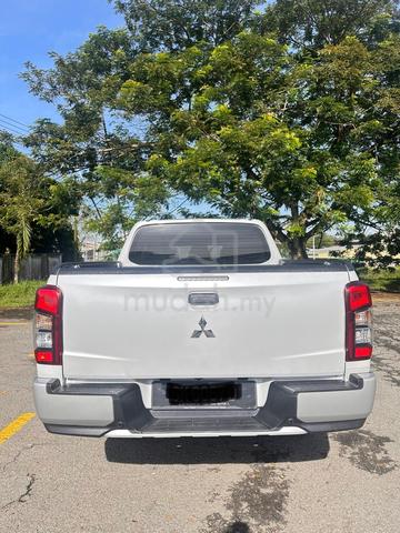 2020 Mitsubishi TRITON 2.4 VGT (A)4X4 FULL LOAN - 4