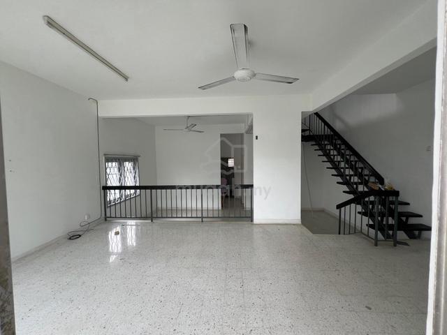 2 Storey 22x75 Landed House BS 5 Taman Bukit Serdang Seri Kembangan 1