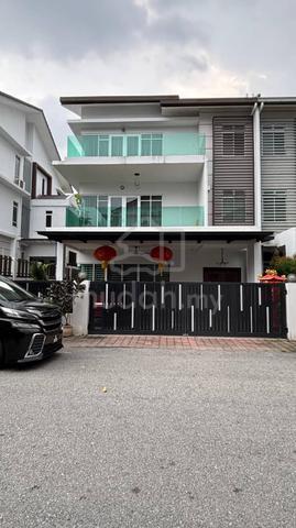 3 Storey Semi-D at Saujana 1080 Residence 1