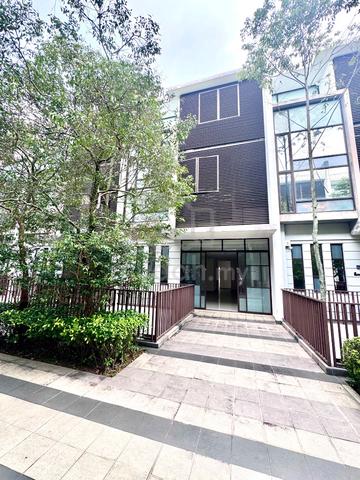 Ampang Kemensah 4 storey Courtyard Villas with Lift 1