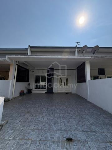 Short-Term Rental | Rumah Teres 4 Bilik | KLIA 1