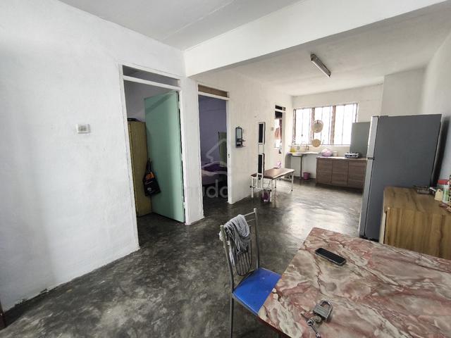 Flat Taman Ungku Tun Aminah 1