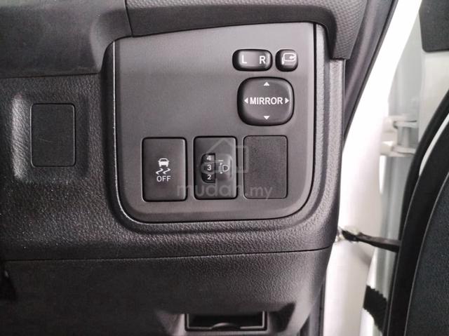 2017 Toyota WISH 1.8 X (A) WARRANTY REVERSE CAMERA - 2