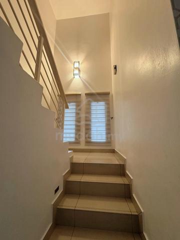 Adda Heights @ Maple Red Double Storey Cluster Corner House for Sale 1