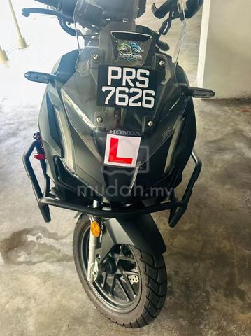 Urgent Sale! 2025 HONDA ADV160A – RM10,000 ONLY! - photo 5 of 10