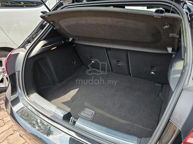 2020 Mercedes Benz A35 2.0 AMG UNREG KL AP - 4
