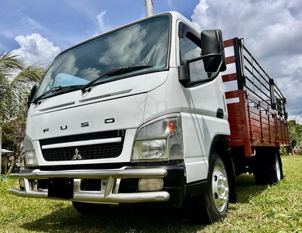 Mitsubishi fuso canter FE85PG 17 feet - photo 5 of 5