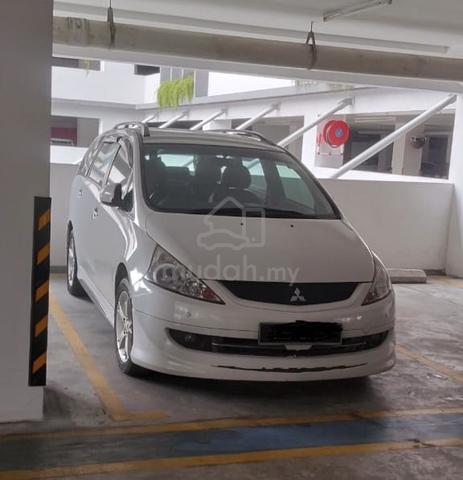 2011 Mitsubishi GRANDIS 2.4 MIVEC ENHANCED (A) - 1