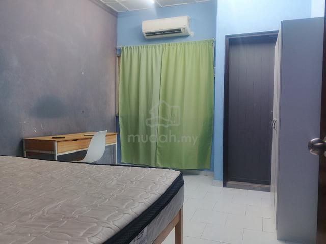 Mix gender unit Middle room Link Bathroom room Damansara Utama ss21 1