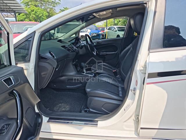 2013 Ford FIESTA 1.6 (AUTO) - 4