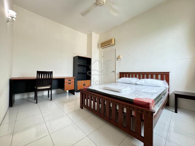 Ladies Unit Middle Room @ Pulau Tikus Gurney Area 1
