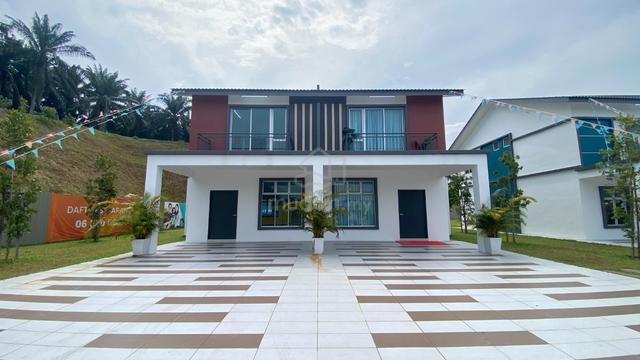[FREEHOLD] Rumah Baru Teres 2 Tingkat Paya Rumput, Cheng Melaka 1