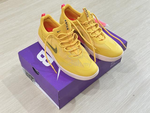 Carousel Image