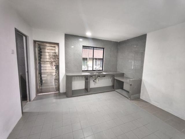 Selesa Jaya Fully Renovated & Extended Unit , Full Loan , 8k to buy 4