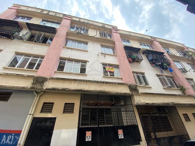 saujana apartment 1