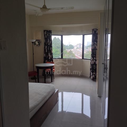 Spacious, fully furnished master-bedroom with attached bathroom 1