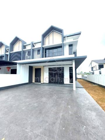 PARTIAL FURNISHED 2 Storey End Lot, Lyra Bandar Bukit Raja Klang 1