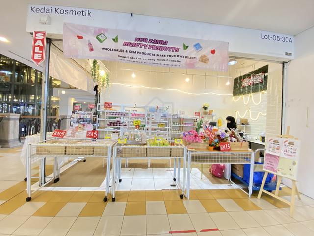 Cosmetic Shop For Sale Berjaya Times Sqare KL 4