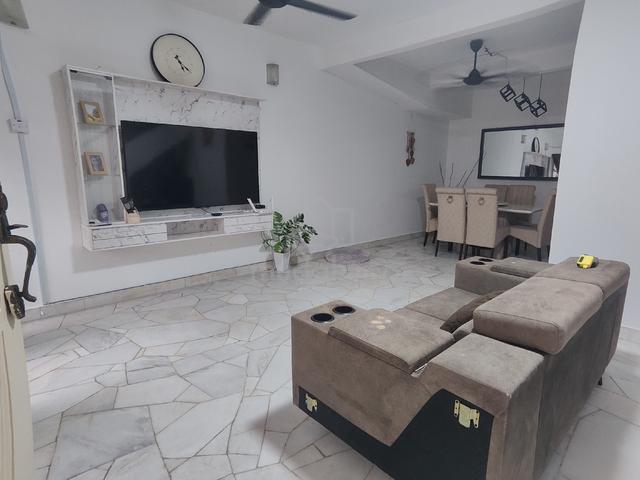 Fully Furnished Room for Rent – Taman Muhibbah, Seri Kembangan 1