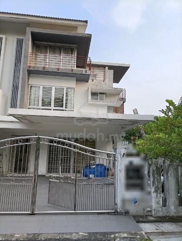 2.5 Storey guarded and gated corner unit terrace house for sale 1