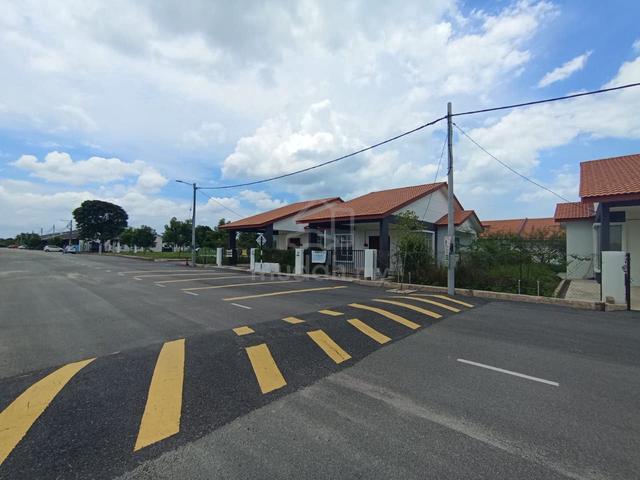 SEMI D BARU-Jalan kempadang - TERLARIS 1