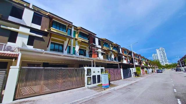 Southbay Residence 3 Storey Terrace Reno Furnish Batu Maung Gated 1