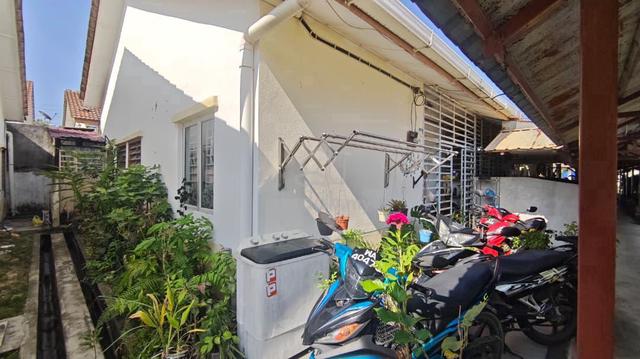 [0909] Single Storey Cluster Alam Idaman Puchong . 900sf Renovated 1