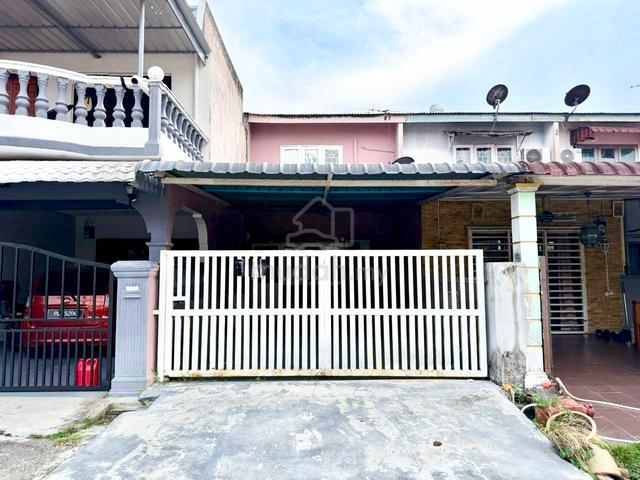 Renovated & Extended Teres 2 Tingkat Taman Takh Ayer Keroh Melaka 1
