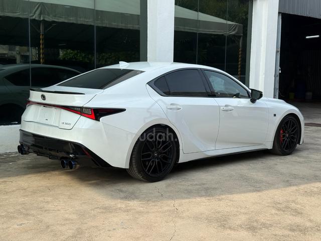Lexus IS300 2.0 F-SPORT MODE BLACK III SUNROOF 5A - 4