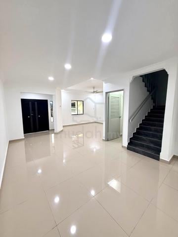 2 storey House/Below Market/Nice Renovated/Ready Move in/Tun Aminah 1