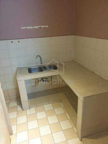 Sri Gotong Apartment 1