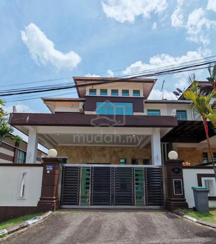 Kluang Fully renovated and furnished double Storey Semi D for sale 1