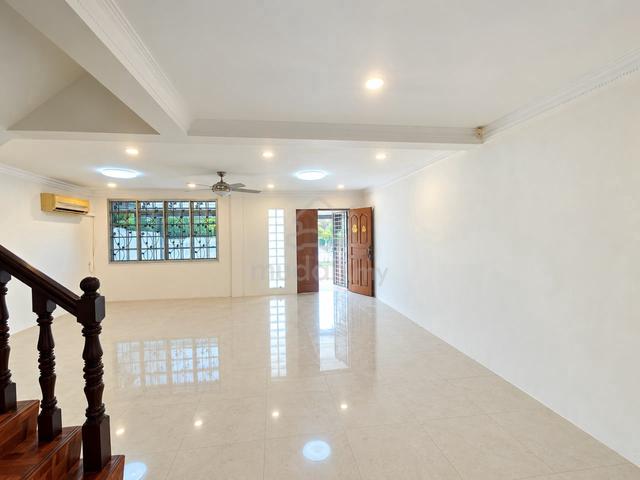 Hot Double Storey Terrace Intermediate near Gala City for Sale 1
