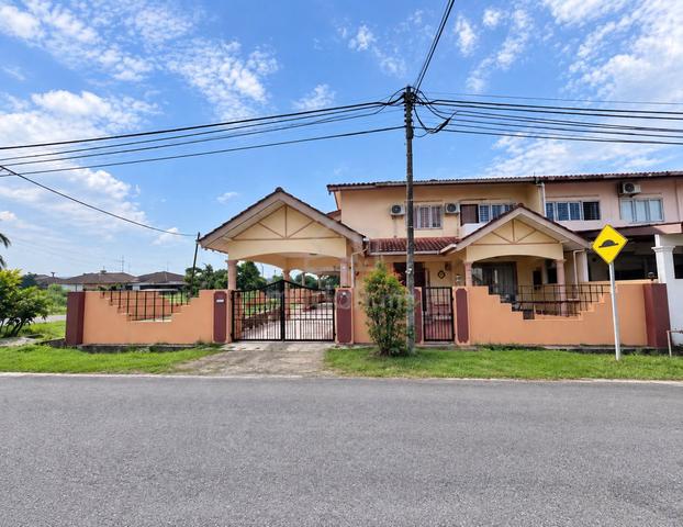 [FREEHOLD - CORNER 50' x 70'] Teres 2 Tingkat, Bachang, Melaka 1