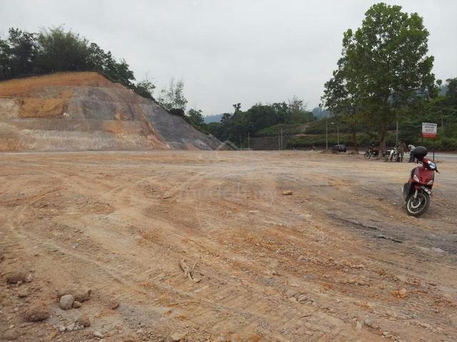 [SALE  RENT] 1.7 ACRES Petrol Station Land Jalan Tras, Bentong, Pahang 1