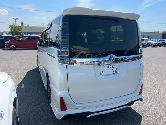 2021 Toyota VOXY 2.0 ZS KIRAMEKI III MODELISTA KIT - 4