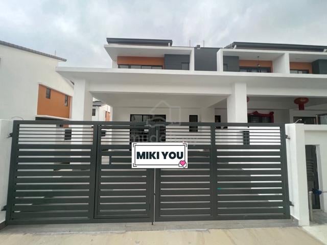 【Robin Endlot, 2 air-cond】2 storey house for rent, bandar rimbayu 1