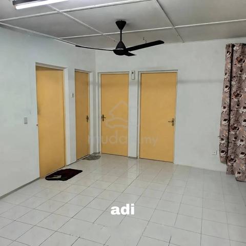 saujana apartment 1