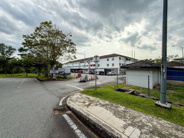 Ixora Apartment ( Garden Avenue ) 1