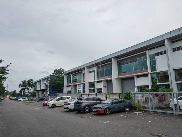 For Rent Mt Austin 1.5 Sty Factory 40x117 | Unblock | Ready Move In 1