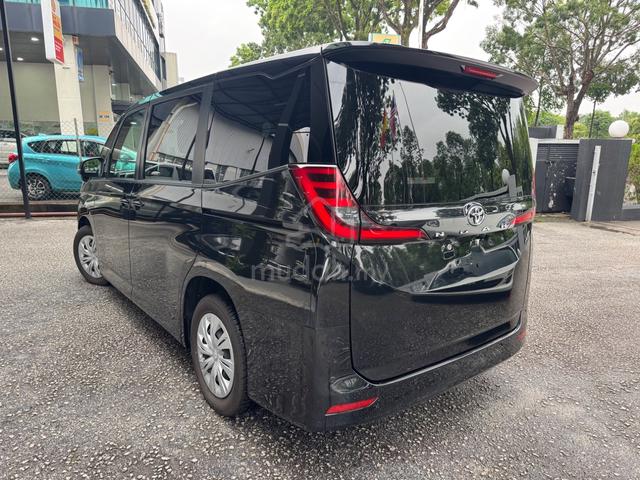 TOYOTA NOAH X 2.0(a)UNREG 2022*8 SEATER - 3