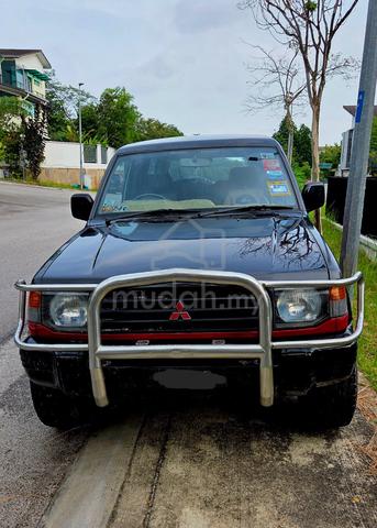 1995 Mitsubishi PAJERO  2.5 Petrol (M) V32V - 2