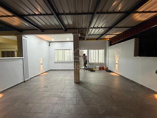Rumah Setingkat di Jalan Nenas, Taman Kota masai 1