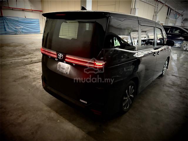 2022 Toyota VOXY 2.0 S-Z (A) - 4