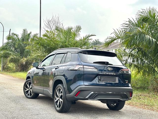 2025 Toyota COROLLA CROSS 1.8 HYBRID GR SPORT F/L - 4